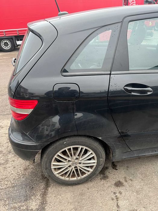 Ćwiartka tył lewa prawa Mercedes W245 B klasa 191