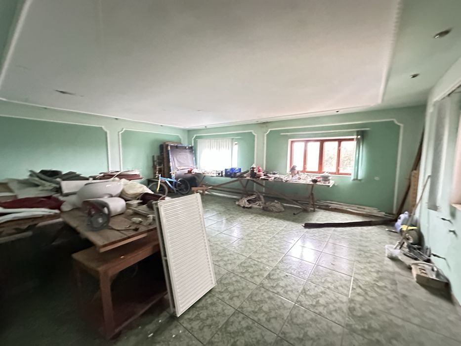 Продається комерційне приміщення