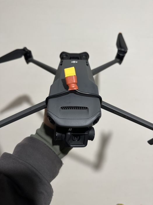 Mavic 3, 5 акумів, 2 зарадяки, 2 пульта мавік 3