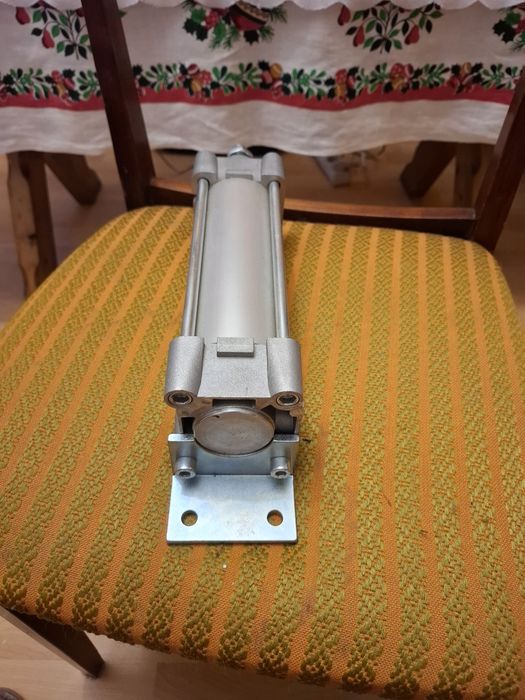 siłownik pneumatyczny 63x125 vanax 60M2L063A0125