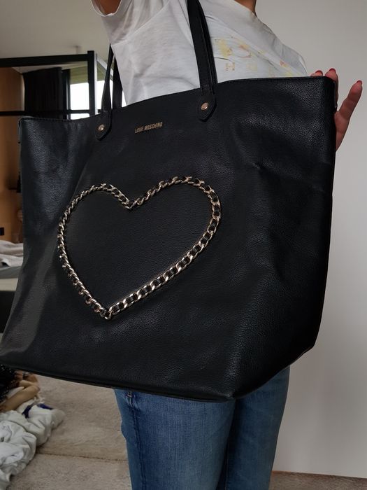 Czarna torebka shopperka Love Moschino skóra