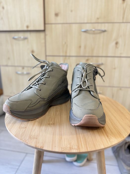 Ботинки зимние женские