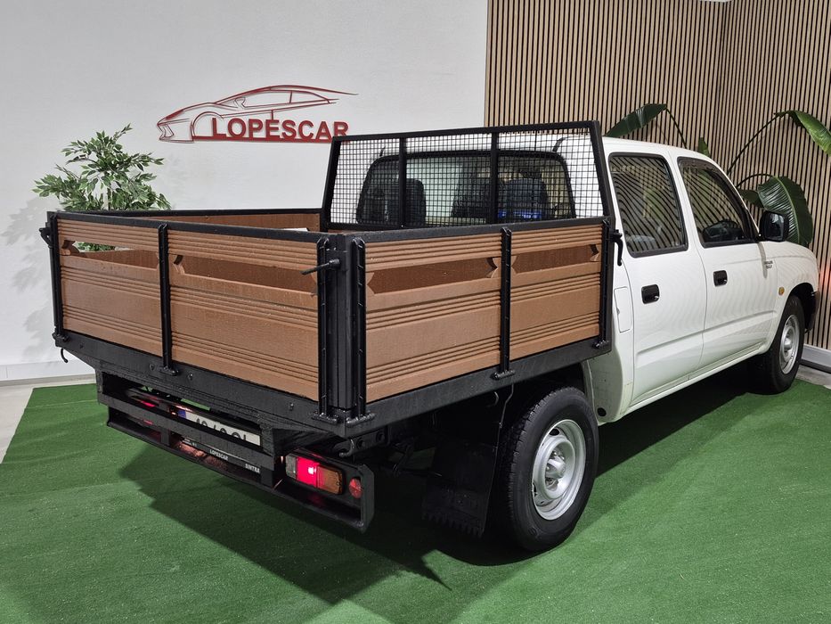 Toyota Hilux 2.4D - 150.000KM | GARANTIA | IVA - 5 LUGARES