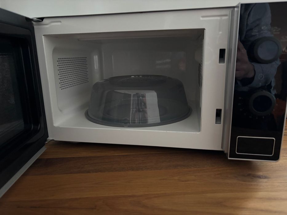 Microondas Hotpoint Cook20