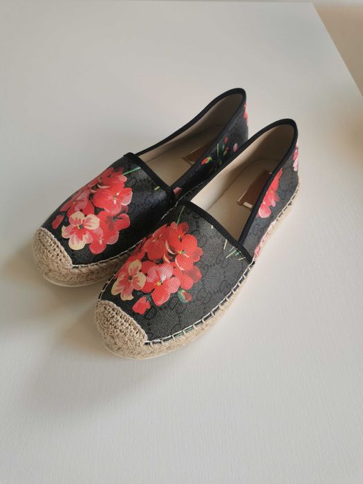 Sprzedam nowe buty espadryle