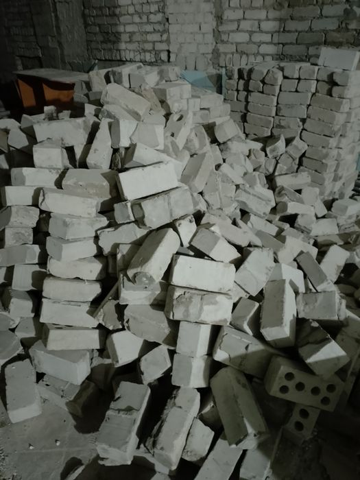 Продам білий кірпіч