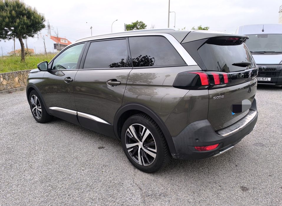 Peugeot 5008 Allure 1.5 HDI Automático