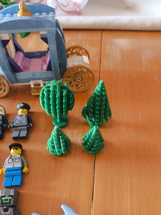 Lego minifiguras, animais,barco,etc