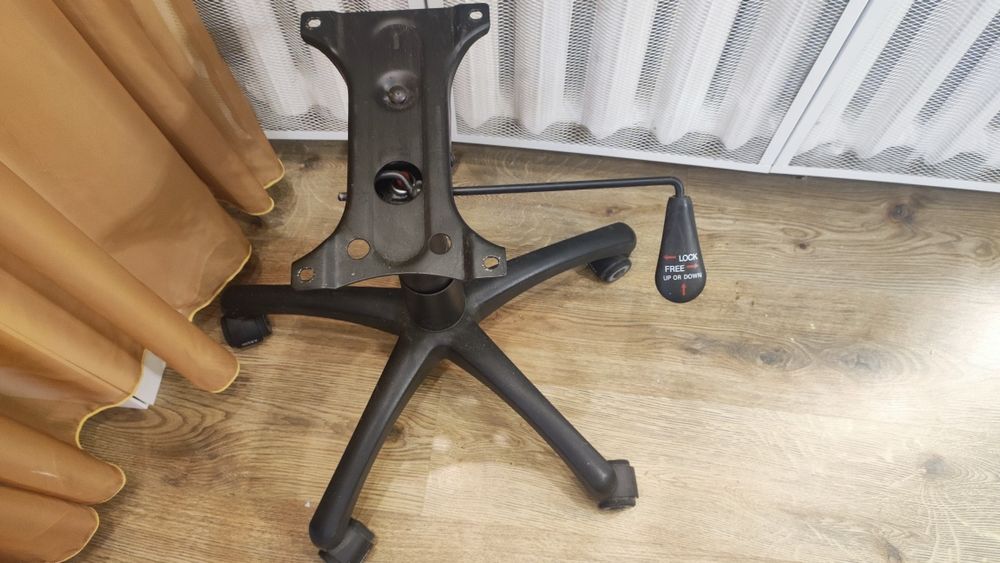 Топовий комплект крісла керівника (низ)