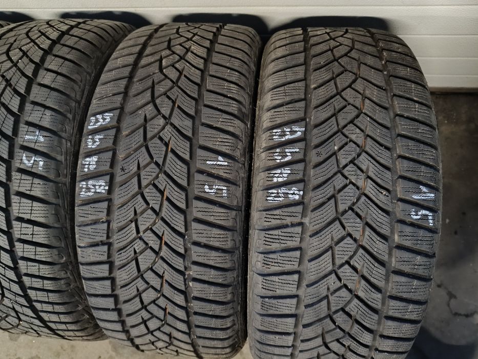 2x Goodyear 235/45/18 zimowe 25rok