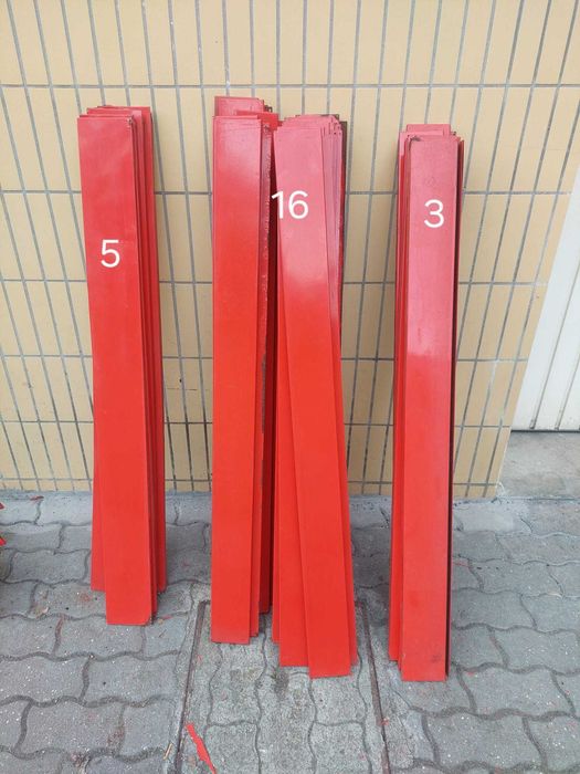 Estantes em metal modulares