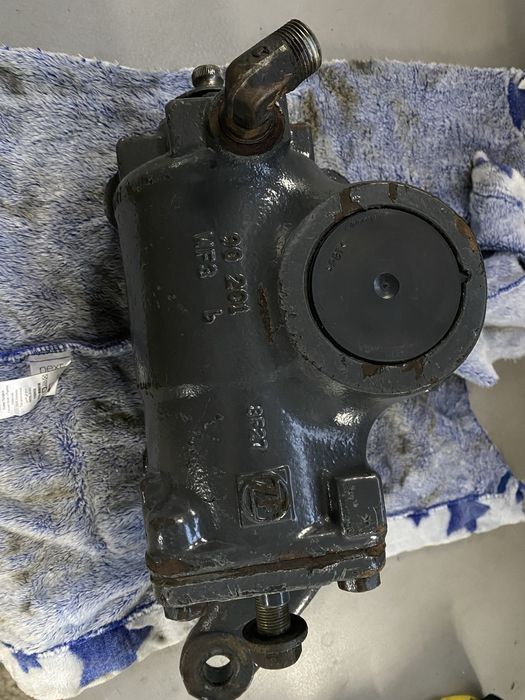 Рулевая колонка ГУР рулевой редуктор daf lf45