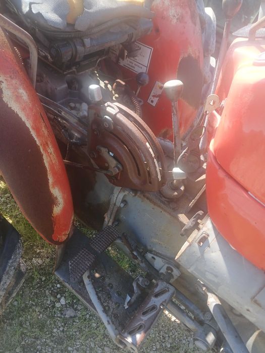 Trator Massey Ferguson 152