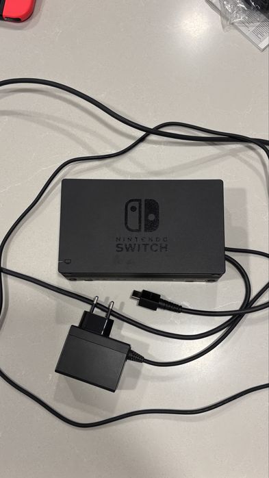 Nintendo Switch OLED V2 – Excelente estado + acessórios