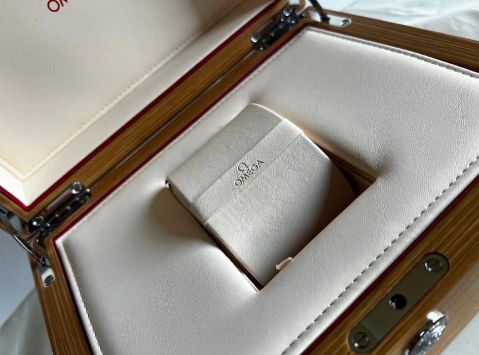 Nowe Drewniane Pudełko na Zegarek Box Szkatułka po Zegarku OMEGA Etui