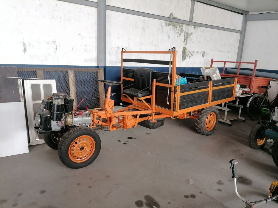 Tractor moto enxada lombardini