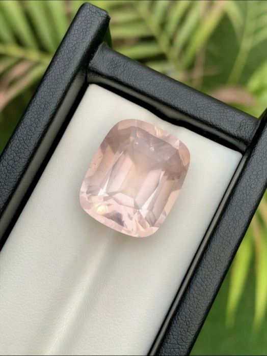 Fluorite Natural Rosa 35,61cts Certificada – Selada | Covilhã