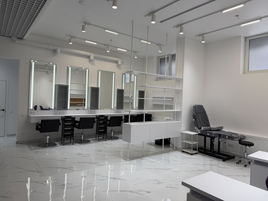 Центр. САЛОН КРАСИ . Вигідна ціна!