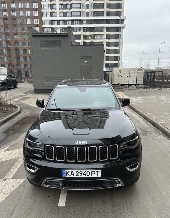 Jeep Grand Cherokee WK2 2021 год 3.6 полностью в родной краске.