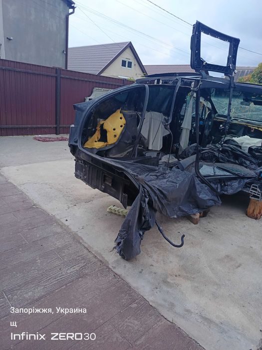 Tesla x 2020 четверть левая