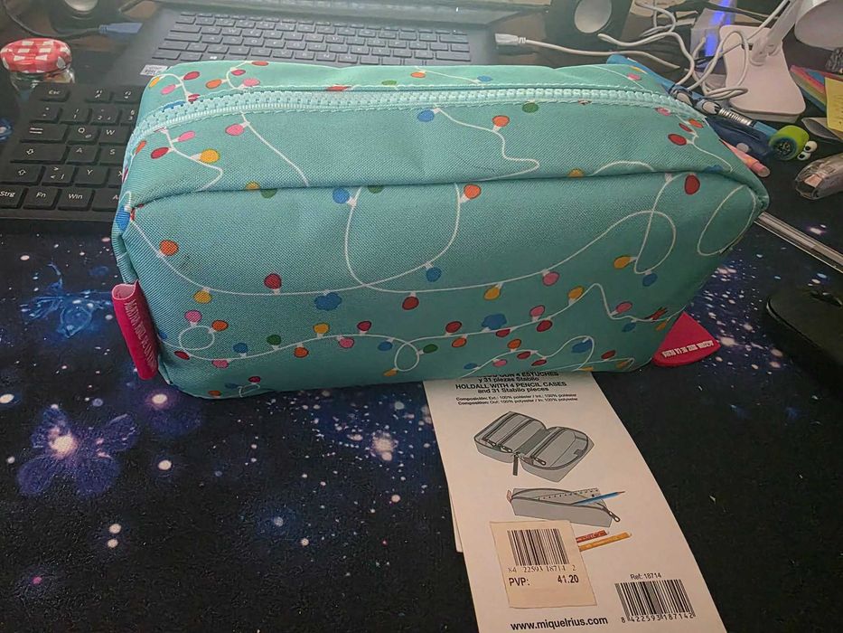 Estojo com material Stabilo Miquelrius Agatha Ruiz de la Prada Luces.