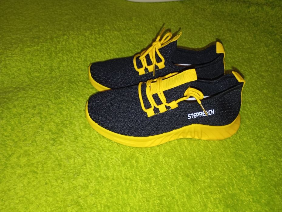 Новые стильные женские кроссовки 39 размер