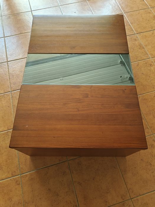 Mesa de Centro em Pinho Maciço