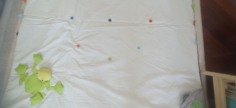 Tapete de atividades de bebé IKEA