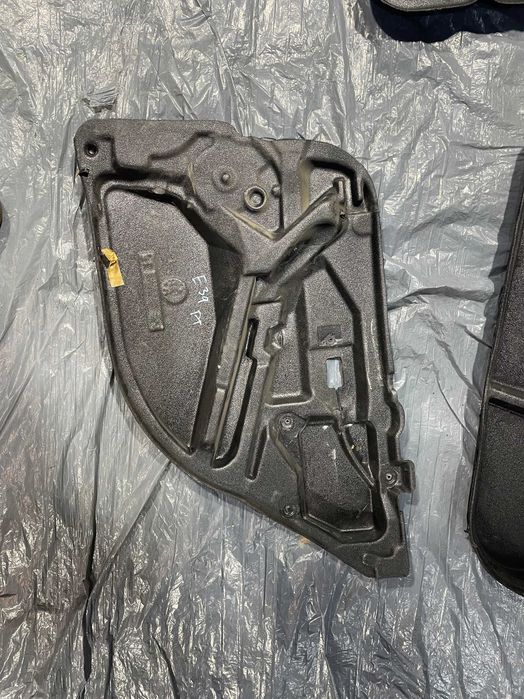 BMW E39 mata, izolacja drzwi