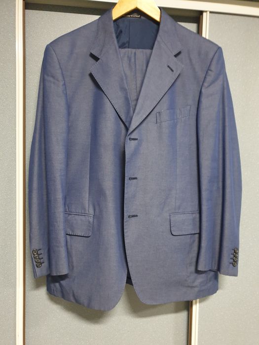 Продам фірмові класичні костюми відомих брендів оригінал Італія