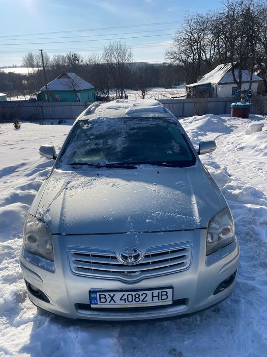 Тойота Авенсіс д4д ідеальний стан