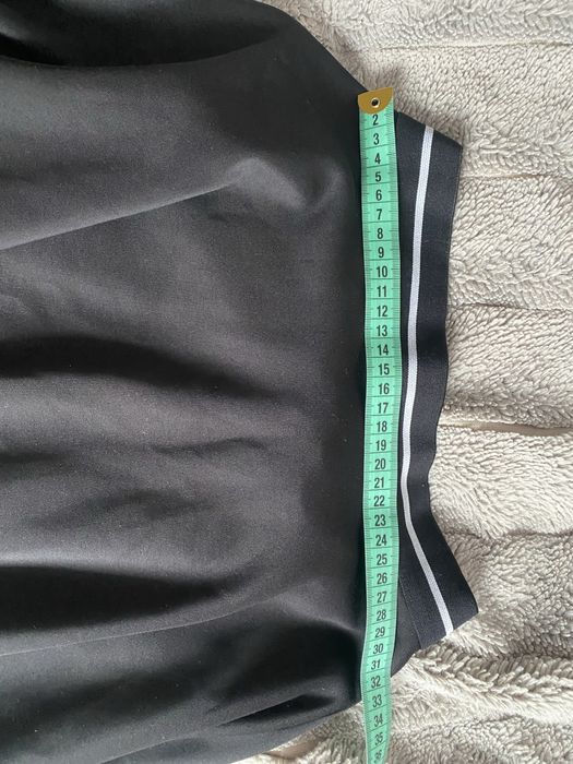 Spodnica dla dziewczynki w bardzo dobrym bo stanie jest