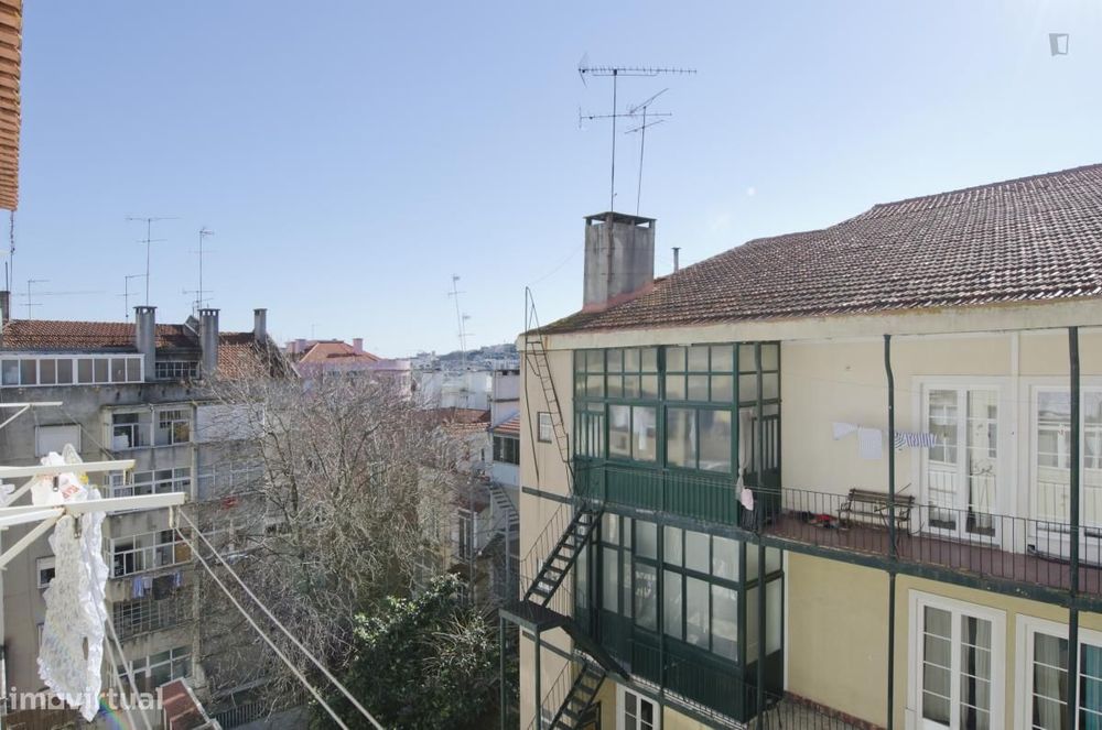 Quarto - localizado em Picoas Lisbon