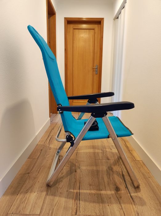 Cadeira de jardim nova