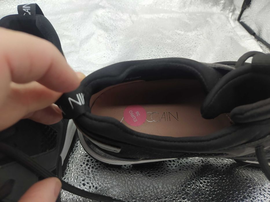 Buty sportowe Marccain r. 40