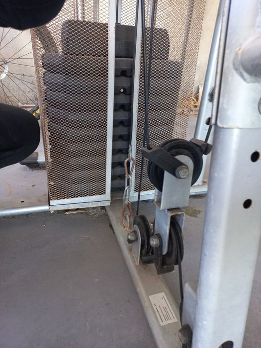 Maquina de musculação multifunções