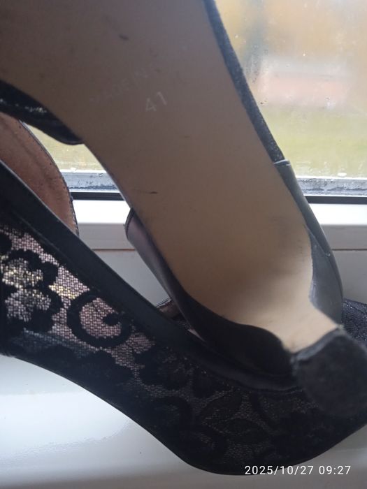 Обмін. Жіночі черевички.