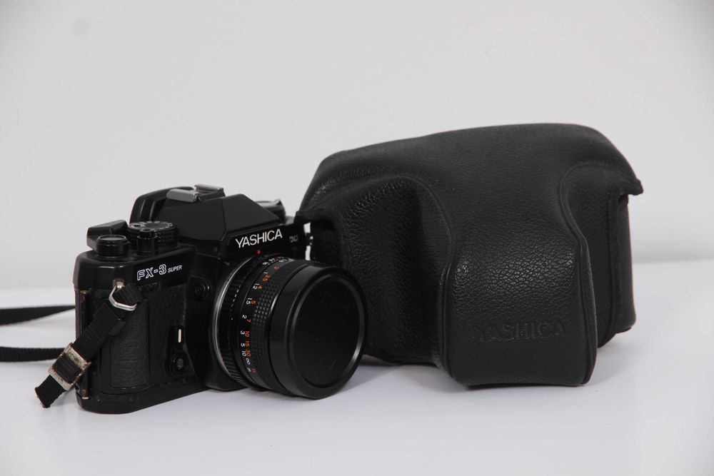 Máquina Analógica Yashica FX-3 super