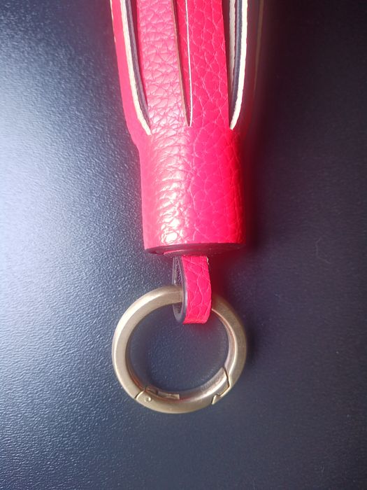 brelok zawieszka przywieszka od torebki CK kutas breloczek do torebki