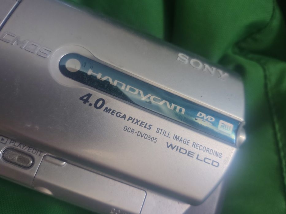 Відеокамера Sony dcr-dvd505