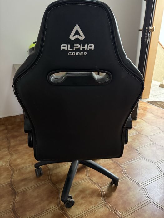 Mesa + cadeira gamer + CPU