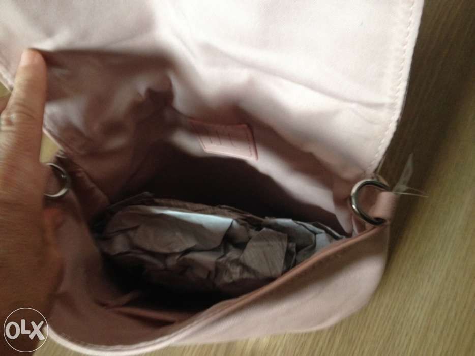 Mala menina rosa nova com etiqueta