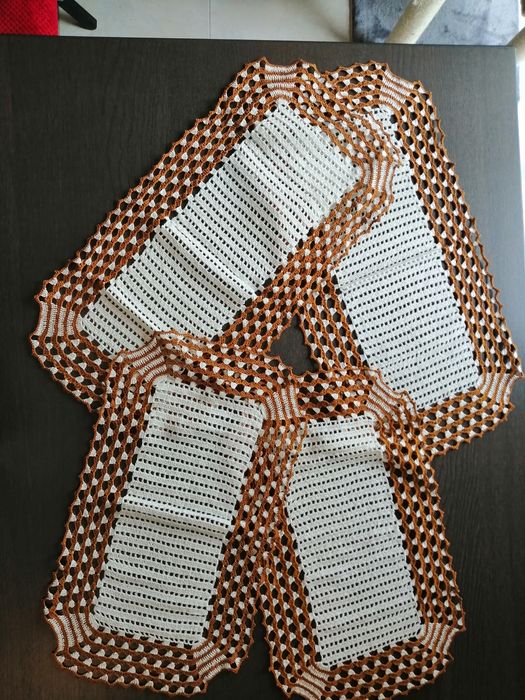 Conjunto de 3 Naprons em renda e Linho