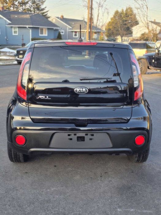 Kia Soul Base      2017