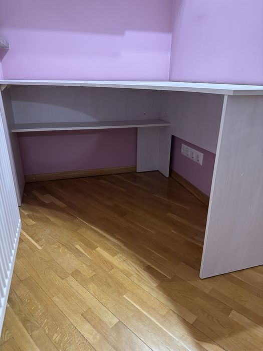 Стіл кутовий зроблений на індтвідуальне замовлення