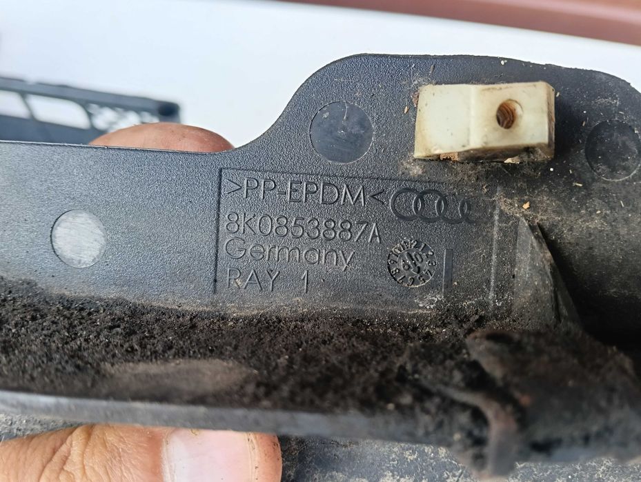 Chlapacz Nadkola Lewy Przód Audi A4 b8 8K0,853,887A WYSYŁKA