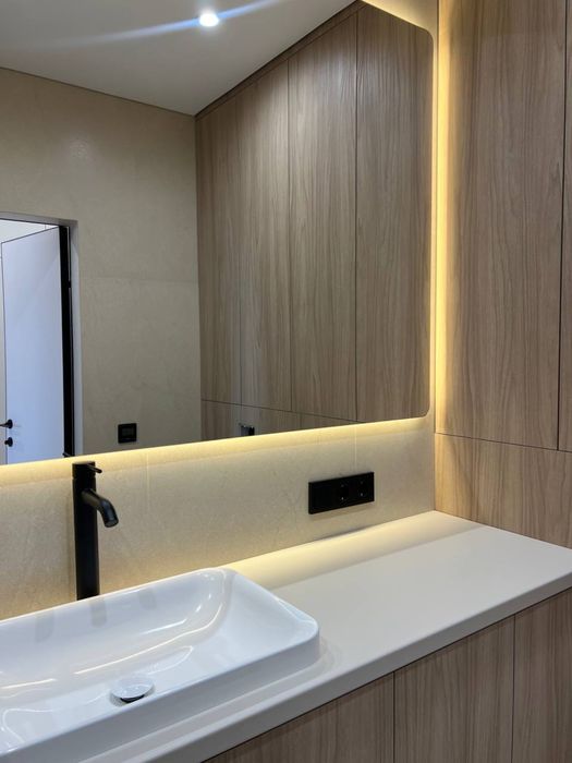 Двокімнатна квартира з новим ремонтом в центрі! Газ! Є торг!