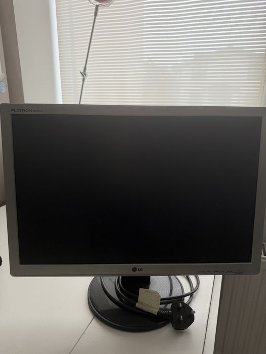 Монітор LG FLATRON W2242S - SF