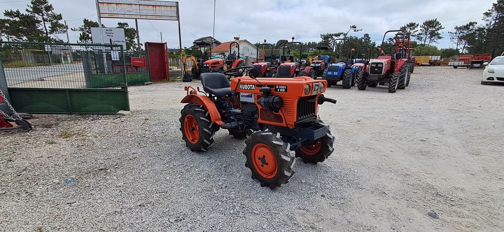 Tractor/Trator Kubota B 6001 4WD