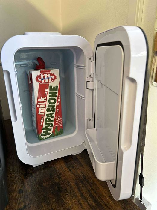 Ekspres do kawy Dr.Coffee MiniBar S + chłodziarka do mleka